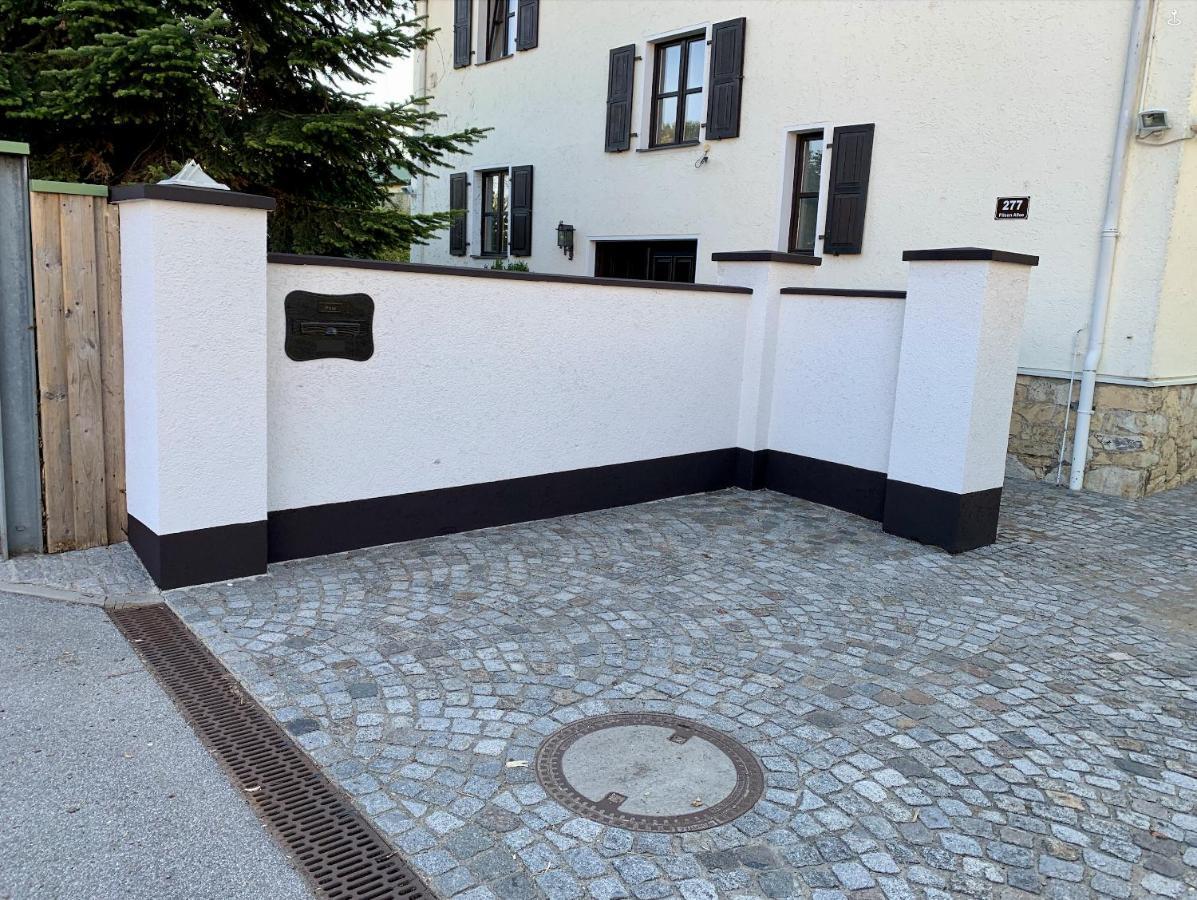 Villa Mit Pool Und Grillplatz In Регенсбург Екстериор снимка