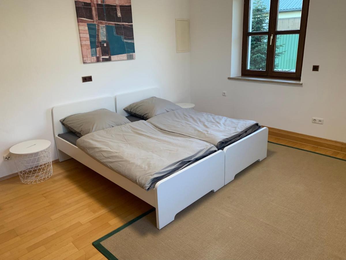 Villa Mit Pool Und Grillplatz In Регенсбург Екстериор снимка