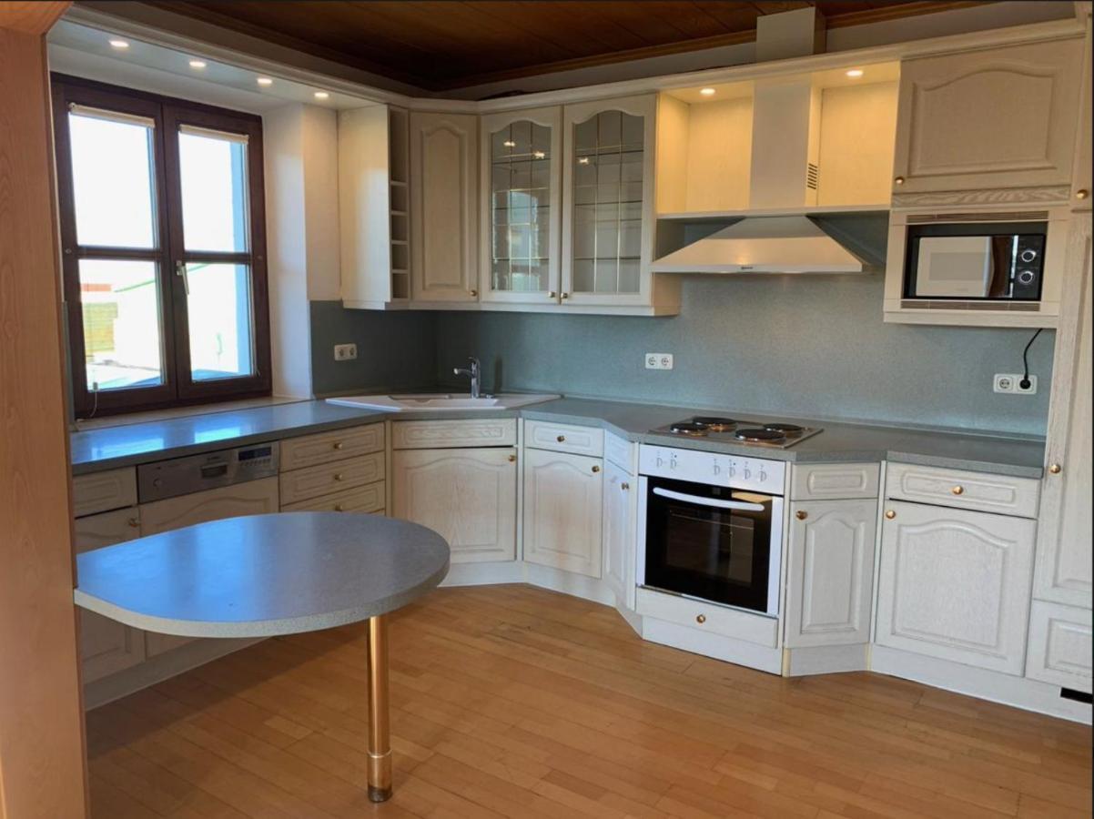 Villa Mit Pool Und Grillplatz In Регенсбург Екстериор снимка